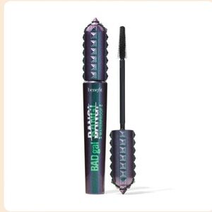 Benefit Waterproof Mascara + free gift